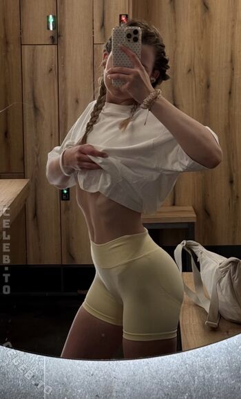 Lea peach  page leaked private photo uncensored HD quality