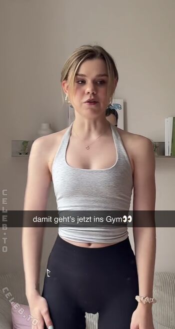Lea peach leaked private photo uncensored HD quality