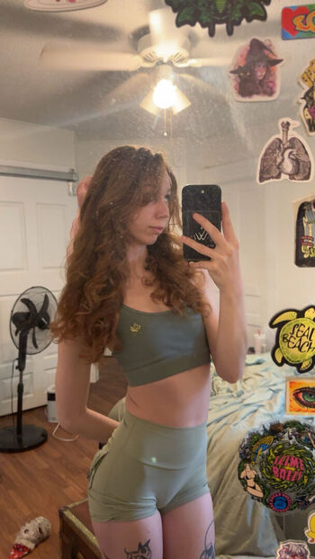 Leafyem page leaked private photo uncensored HD quality