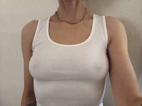 Leslie leaked private photo uncensored HD quality
