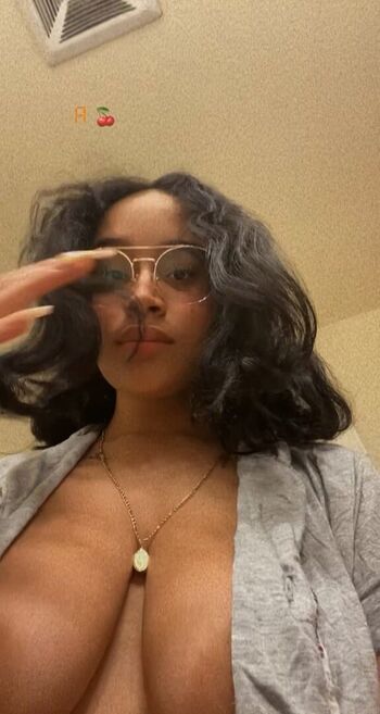 Lightskin  page leaked private photo uncensored HD quality