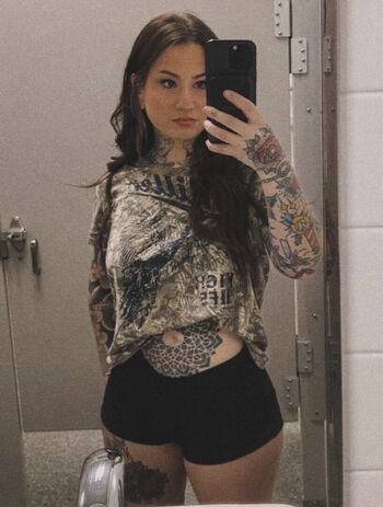 Lilcannolii leaked private photo uncensored HD quality
