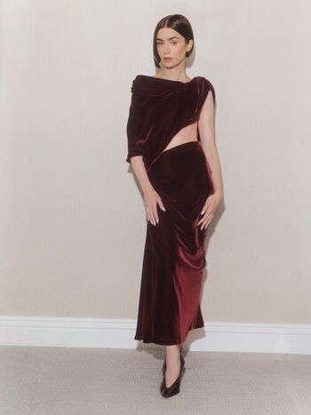 Lily collins leaked private photo uncensored HD quality