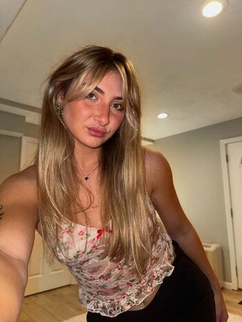Lindsay sento page leaked private photo uncensored HD quality