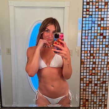 Lindsay sento page leaked private photo uncensored HD quality