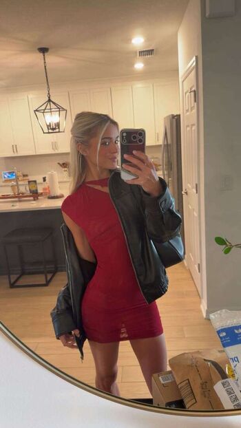 Livvy dunne  page leaked private photo uncensored HD quality