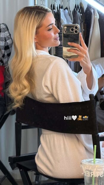 Livvy dunne  page leaked private photo uncensored HD quality