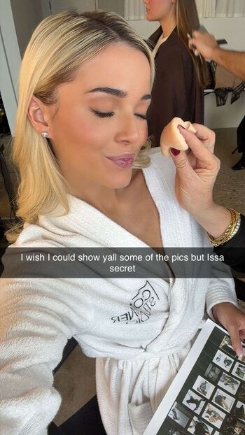 Livvy dunne  page leaked private photo uncensored HD quality