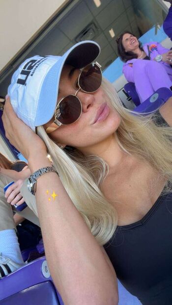 Livvy dunne  page leaked private photo uncensored HD quality