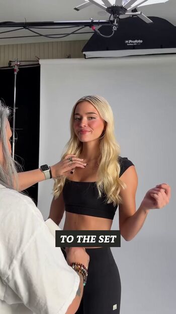 Livvy dunne  page leaked private photo uncensored HD quality