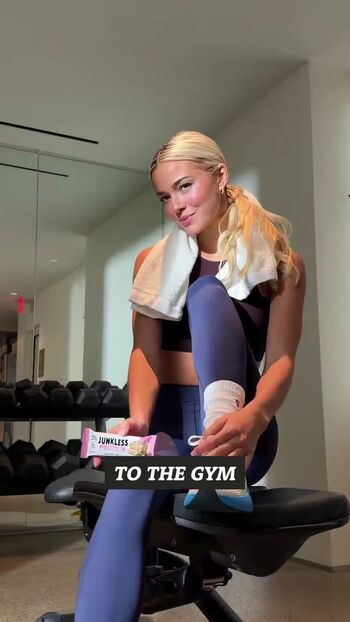 Livvy dunne  page leaked private photo uncensored HD quality