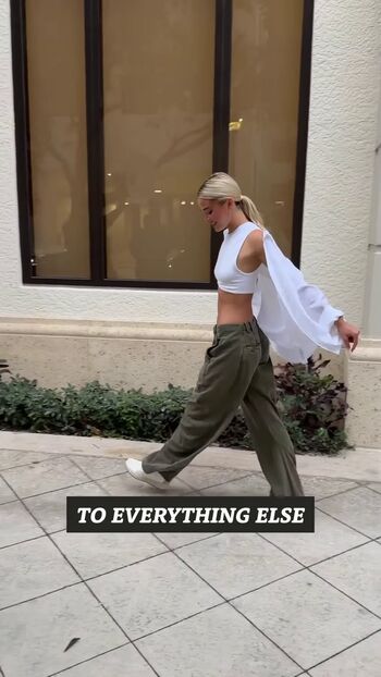 Livvy dunne  page leaked private photo uncensored HD quality