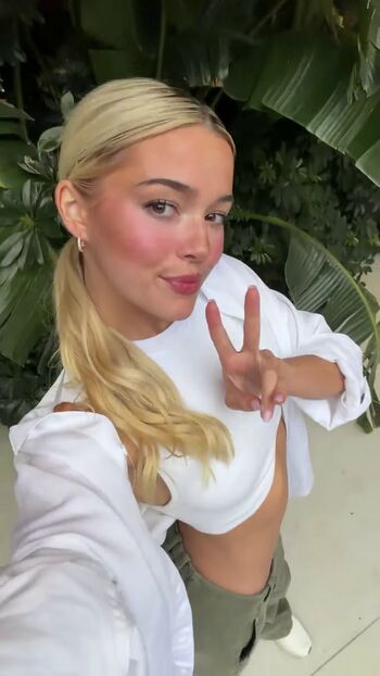 Livvy dunne  page leaked private photo uncensored HD quality