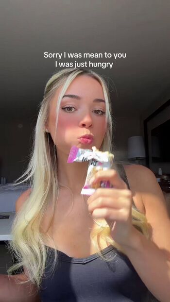 Livvy dunne  page leaked private photo uncensored HD quality