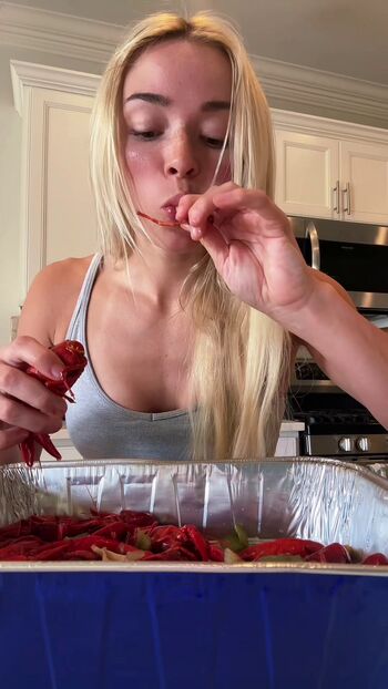 Livvy dunne  page leaked private photo uncensored HD quality