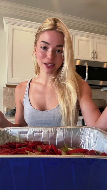 Livvy dunne  page leaked private photo uncensored HD quality