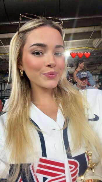 Livvy dunne  page leaked private photo uncensored HD quality