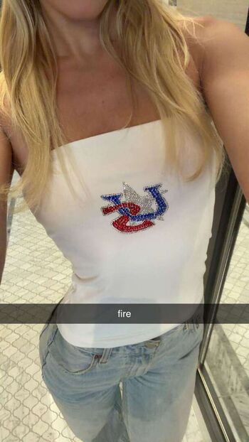 Livvy dunne  page leaked private photo uncensored HD quality