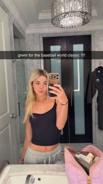 Livvy dunne  page leaked private photo uncensored HD quality