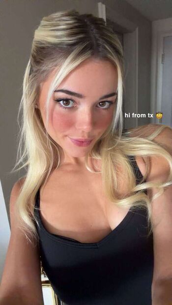 Livvy dunne  page leaked private photo uncensored HD quality