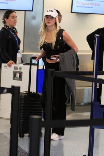 Livvy dunne  page leaked private photo uncensored HD quality