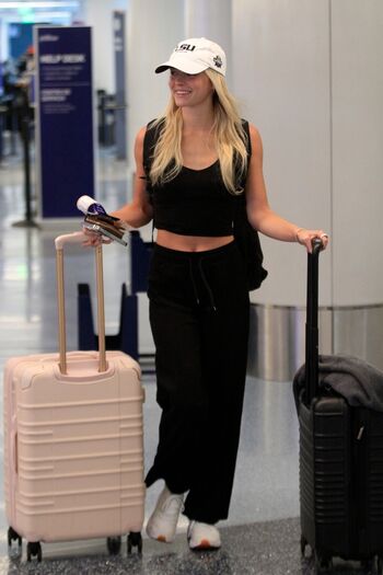 Livvy dunne  page leaked private photo uncensored HD quality