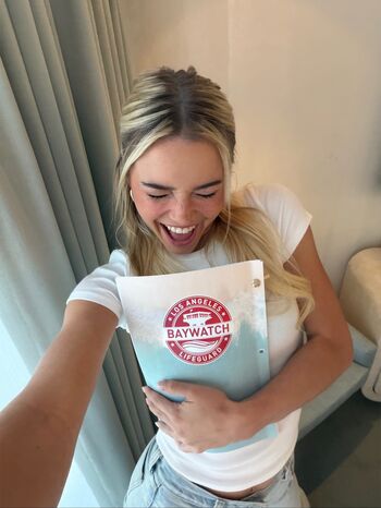 Livvy dunne  page leaked private photo uncensored HD quality