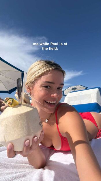 Livvy dunne  page leaked private photo uncensored HD quality