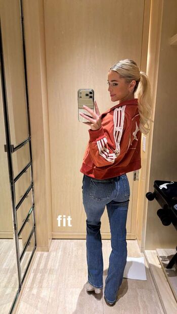 Livvy dunne  page leaked private photo uncensored HD quality