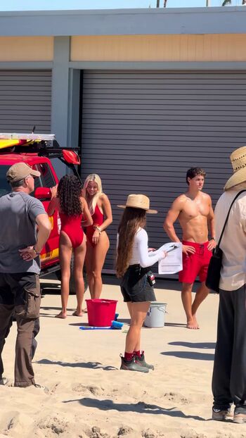 Livvy dunne  page leaked private photo uncensored HD quality