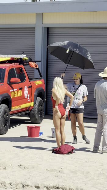 Livvy dunne  page leaked private photo uncensored HD quality