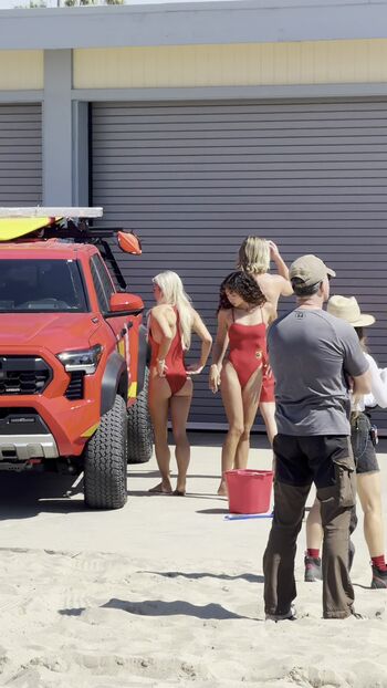 Livvy dunne  page leaked private photo uncensored HD quality