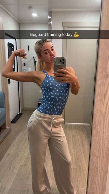 Livvy dunne  page leaked private photo uncensored HD quality