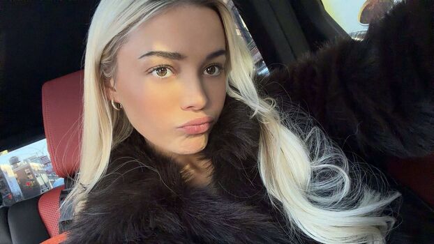 Livvy dunne  page leaked private photo uncensored HD quality