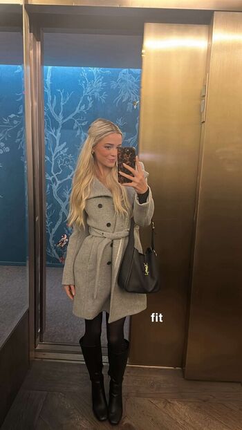 Livvy dunne  page leaked private photo uncensored HD quality