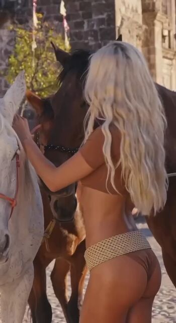 Livvy dunne  page leaked private photo uncensored HD quality