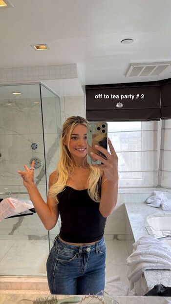 Livvy dunne  page leaked private photo uncensored HD quality