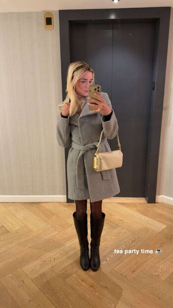 Livvy dunne  page leaked private photo uncensored HD quality