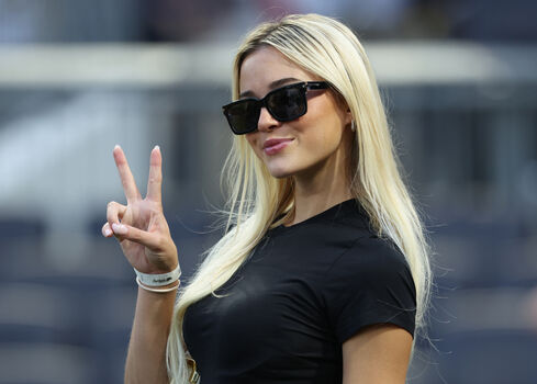 Livvy dunne  page leaked private photo uncensored HD quality