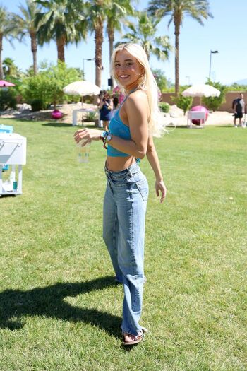 Livvy dunne  page leaked private photo uncensored HD quality