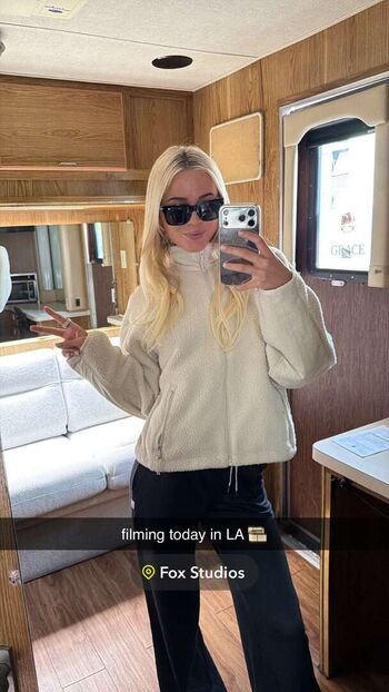 Livvy dunne  page leaked private photo uncensored HD quality