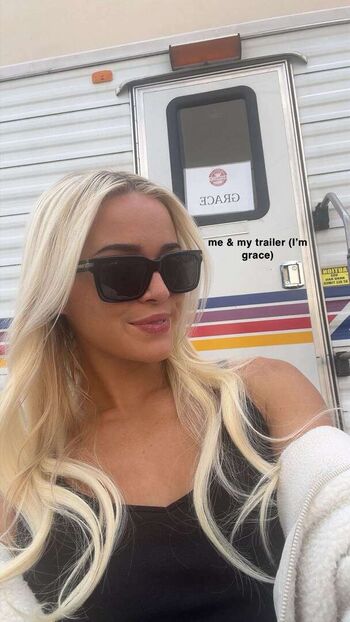 Livvy dunne  page leaked private photo uncensored HD quality