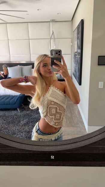 Livvy dunne  page leaked private photo uncensored HD quality