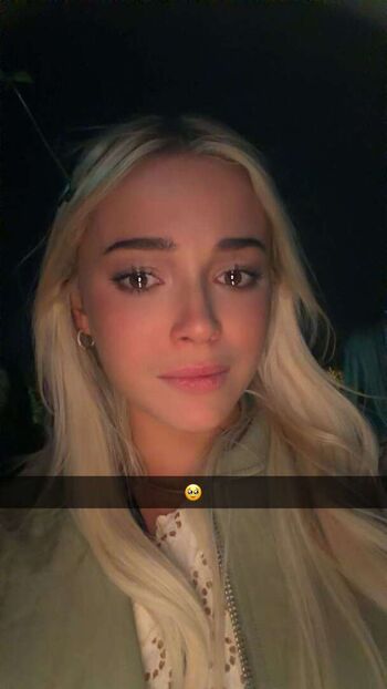 Livvy dunne  page leaked private photo uncensored HD quality