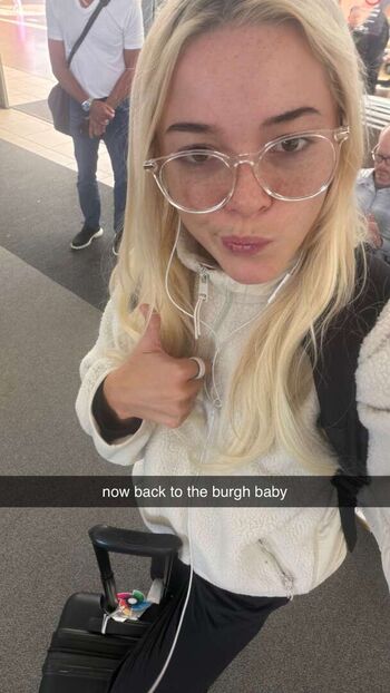 Livvy dunne  page leaked private photo uncensored HD quality