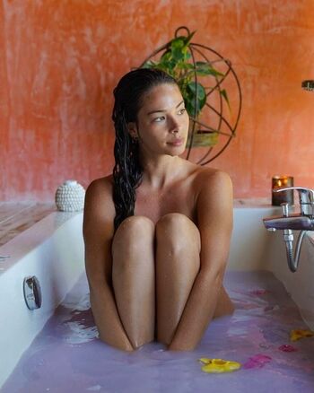 Lola labesse page leaked private photo uncensored HD quality