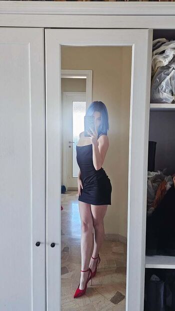 Lucrelisa  page leaked private photo uncensored HD quality