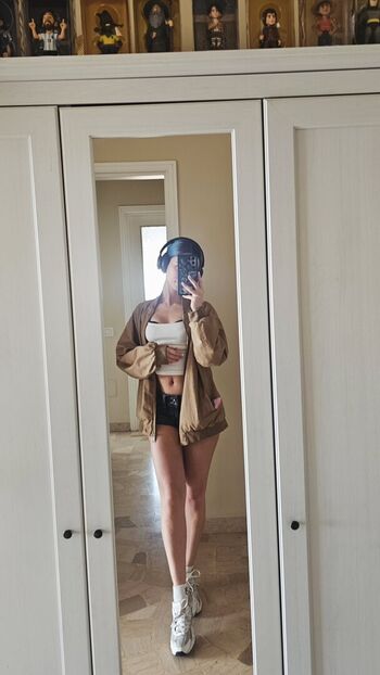 Lucrelisa leaked private photo uncensored HD quality