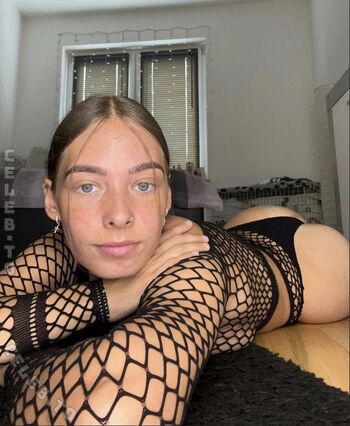 Lucywhoelse page leaked private photo uncensored HD quality