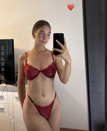 Lucywhoelse page leaked private photo uncensored HD quality